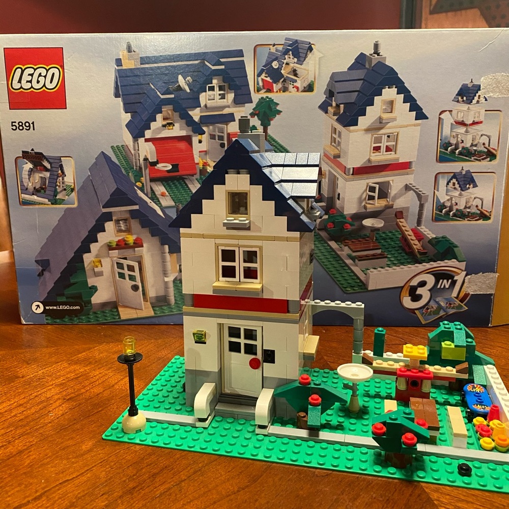 Lego Apple Tree House 3 in 1 (retired)